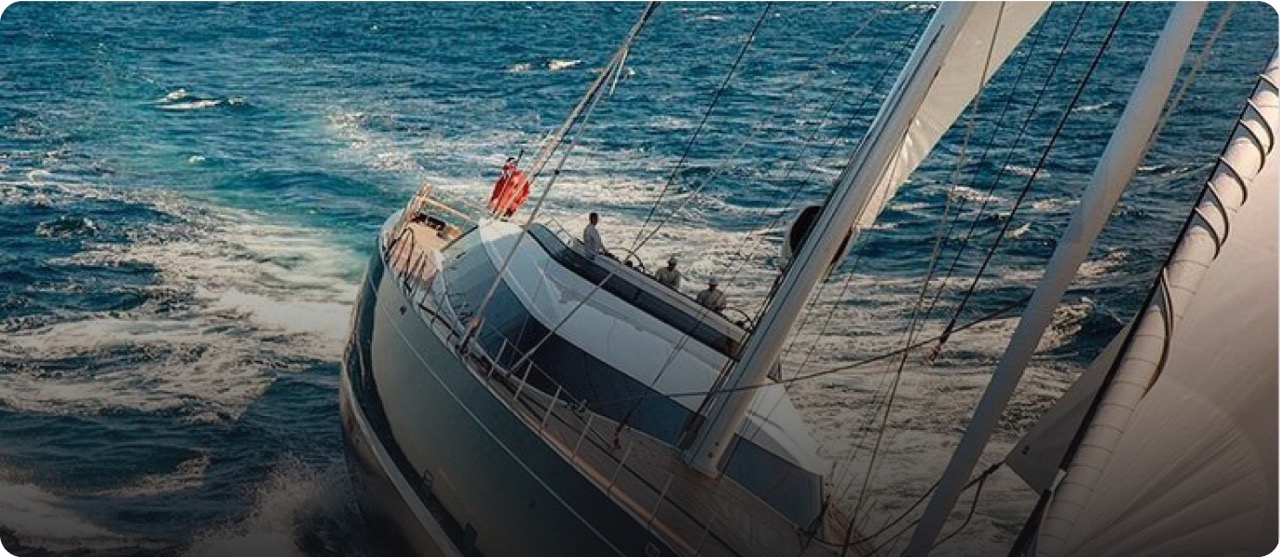 Luxury yachts for rent in Singapore